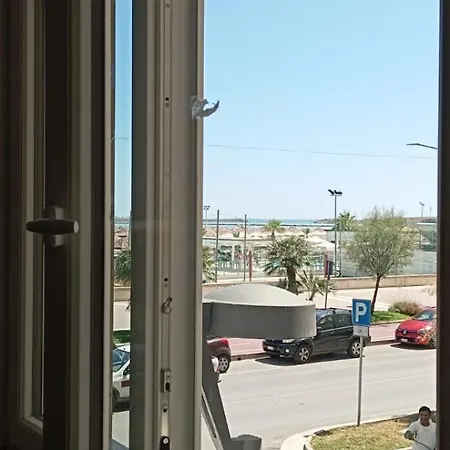 House - On The Apartment *