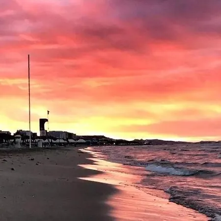 House - On The Apartmán Pescara